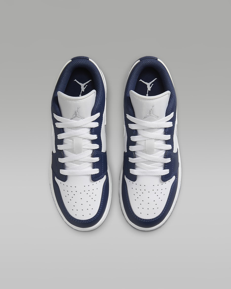 Nike flight low shop